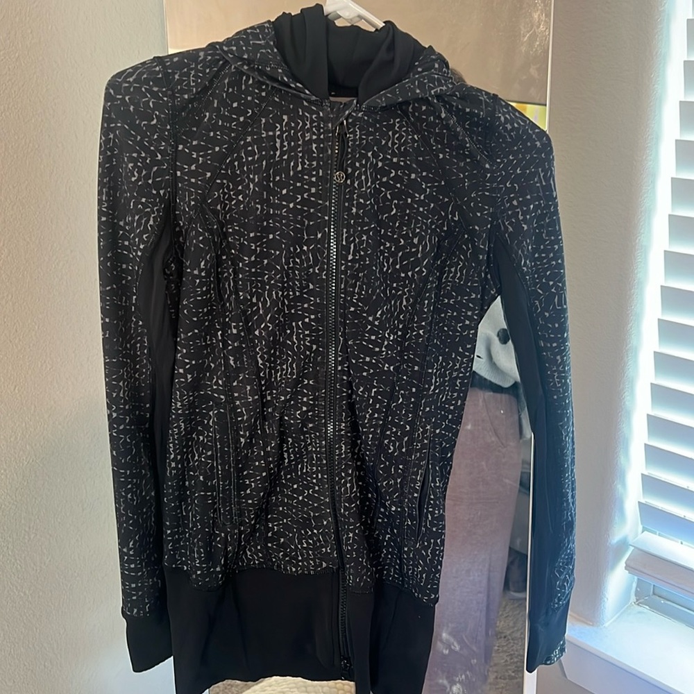 Lululemon running jacket